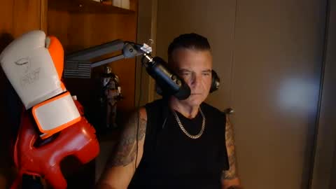 BOSS online show from 10/10/25, 01:15