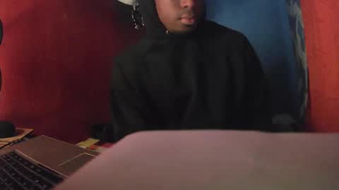 Snapshot of boss_playa98 chatting on 03/01/25, 10:24 boss_playa98 online show from 03/01/25, 10:24