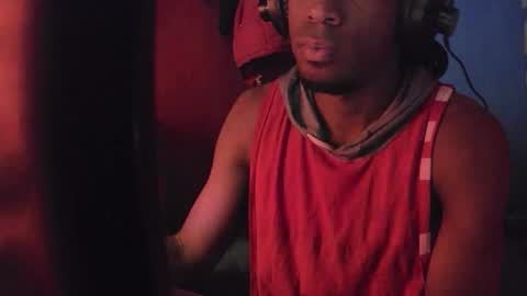 boss_playa98 online show from 10/15/25, 08:36