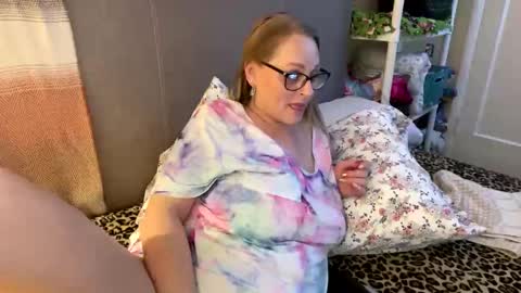 Snapshot of bossmomma chatting on 01/29/25, 07:53 BossMom online show from 01/29/25, 07:53