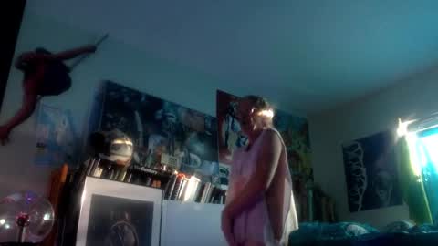 Bottomboo7 online show from 10/19/25, 12:06