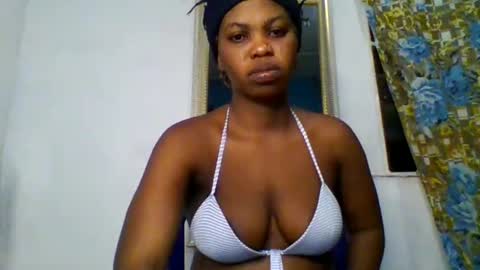 Snapshot of bouncingxxx_ass chatting on 09/21/25, 11:28 mirabel online show from 09/21/25, 11:28