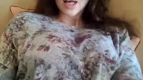 Snapshot of bouncyqueenmajesty chatting on 02/10/25, 06:45 Bouncy Queen Majesty online show from 02/10/25, 06:45
