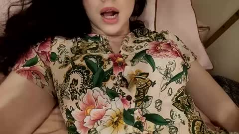 Snapshot of bouncyqueenmajesty chatting on 03/04/25, 11:32 Bouncy Queen Majesty online show from 03/04/25, 11:32