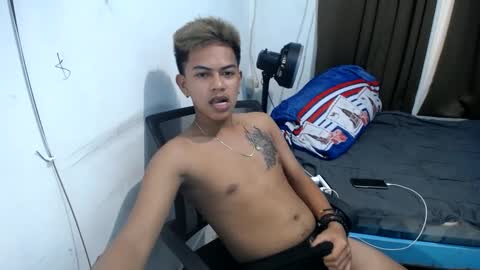 boyax16 online show from 02/11/25, 07:02