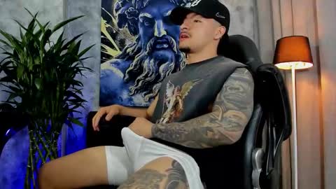 Snapshot of boyc02_ chatting on 10/12/25, 11:48 boyc02_ online show from 10/12/25, 11:48