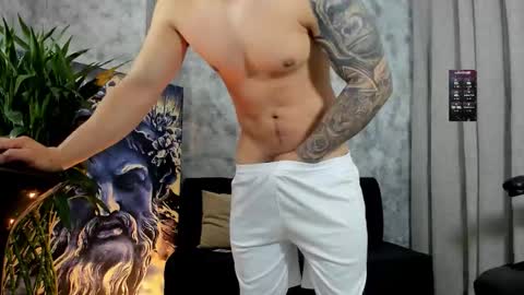 Snapshot of boyc02_ chatting on 11/11/25, 11:38 boyc02_ online show from 11/11/25, 11:38