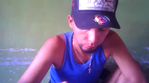 Snapshot of boycumlatino21 chatting on 12/25/24, 09:00 Boy online show from 12/25/24, 09:00