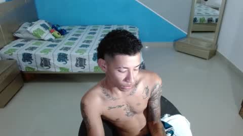 Snapshot of boyhot_sw chatting on 02/14/25, 01:45 boyhot_sw online show from 02/14/25, 01:45
