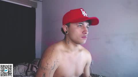 Snapshot of boylatin_777 chatting on 09/22/25, 08:38 miguel online show from 09/22/25, 08:38
