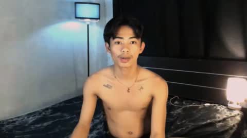 Snapshot of boynextdoor4ux chatting on 03/02/25, 10:35 HI IM JAMES DONT FORGET GIVE ME THUMBS UP AND JOIN TO MY FANCLUB online show from 03/02/25, 10:35