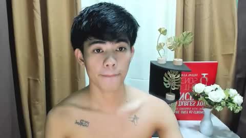 Snapshot of boynextdoor4ux chatting on 10/09/25, 12:47 HI IM JAMES DONT FORGET GIVE ME THUMBS UP AND JOIN TO MY FANCLUB online show from 10/09/25, 12:47