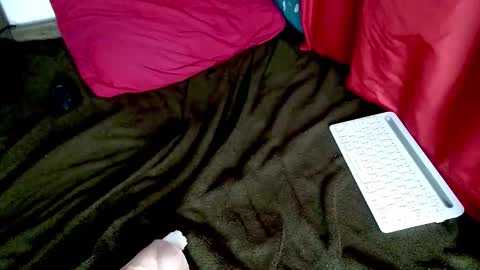 Snapshot of boys_dont_cryy chatting on 11/10/25, 09:47 boys_dont_cryy online show from 11/10/25, 09:47