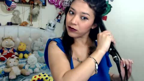 Snapshot of boyslatin493916 chatting on 01/26/25, 10:02 nikky and jeik online show from 01/26/25, 10:02