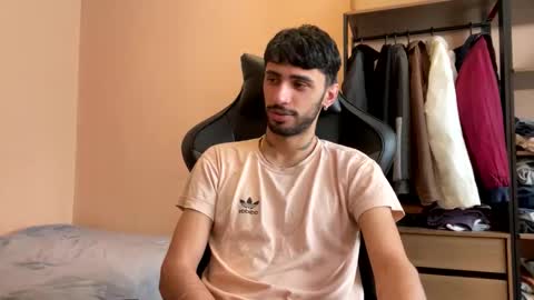 Snapshot of boyzinm2 chatting on 11/30/25, 11:36 boyzinm2 online show from 11/30/25, 11:36