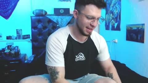 brad hot boy online show from 10/18/25, 11:16