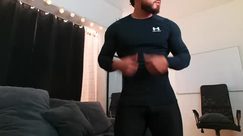 Bradley Martinez online show from 12/24/24, 07:22