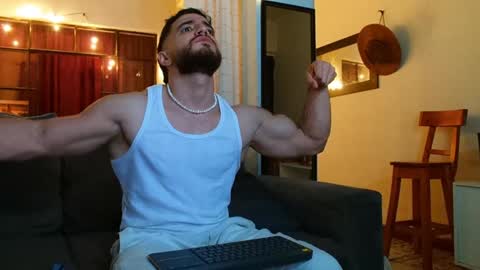 Bradley Martinez online show from 01/06/25, 04:36