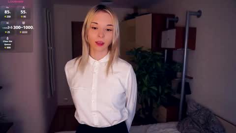 Snapshot of breckbunyard chatting on 03/11/25, 04:40 Mia Bunyard online show from 03/11/25, 04:40
