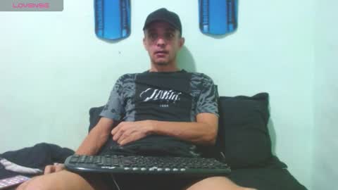 Snapshot of breinerxxlhot chatting on 11/18/25, 06:56 Breiner online show from 11/18/25, 06:56