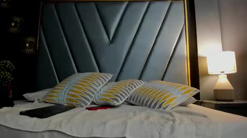 Brenda Time Schedule 0600 - 1400 GMT-5 online show from 10/22/25, 10:48