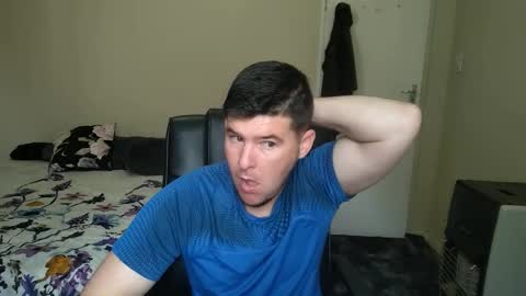 Snapshot of brendansexyboy098754 chatting on 09/09/25, 06:35 ask me lol online show from 09/09/25, 06:35