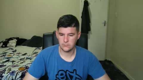 Snapshot of brendansexyboy098754 chatting on 10/06/25, 06:00 ask me lol online show from 10/06/25, 06:00