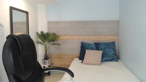 Brenda online show from 09/19/25, 02:02