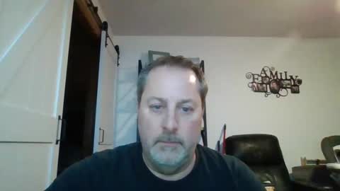 Snapshot of brettsky chatting on 01/05/25, 01:24 hey online show from 01/05/25, 01:24