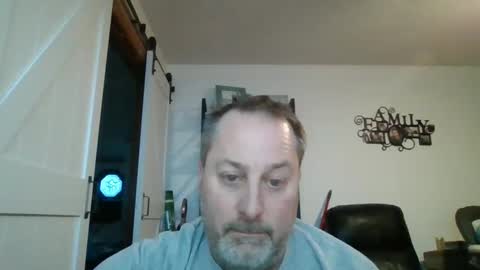 Snapshot of brettsky chatting on 01/22/25, 09:54 hey online show from 01/22/25, 09:54
