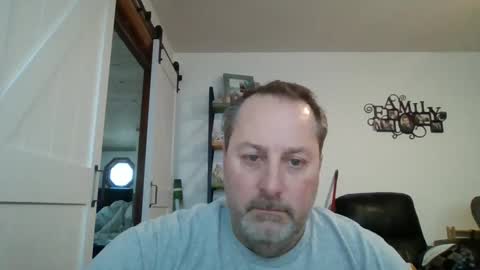 Snapshot of brettsky chatting on 02/11/25, 01:20 hey online show from 02/11/25, 01:20