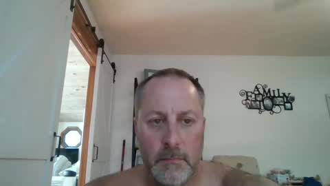 Snapshot of brettsky chatting on 09/17/25, 09:05 hey online show from 09/17/25, 09:05