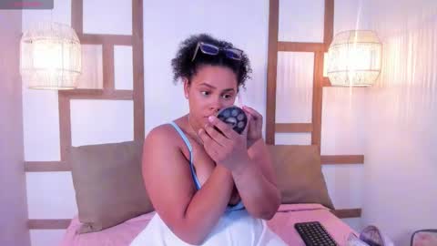 Snapshot of brianasmile chatting on 11/13/25, 10:25 brianasmile online show from 11/13/25, 10:25