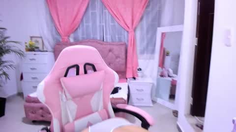 Brianda online show from 10/10/25, 10:25