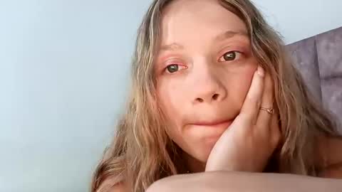 Briana online show from 11/20/25, 07:24