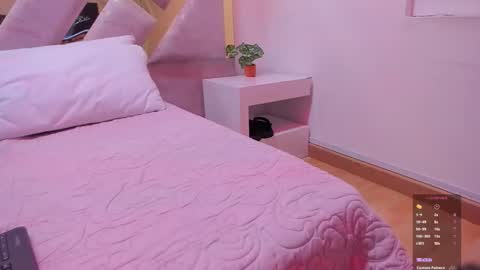 Snapshot of briannahill_ chatting on 11/07/25, 12:05 Brianna online show from 11/07/25, 12:05