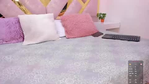 Snapshot of briannahill_ chatting on 11/10/25, 01:54 Brianna online show from 11/10/25, 01:54