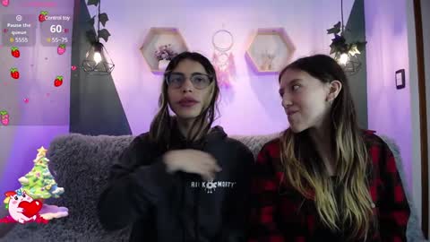 Snapshot of briarandblair chatting on 12/10/24, 01:33 briarandblair online show from 12/10/24, 01:33