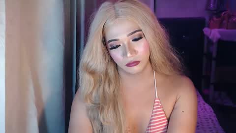 Snapshot of bridgettlovesyou chatting on 01/17/25, 11:06 BRIDGETT online show from 01/17/25, 11:06