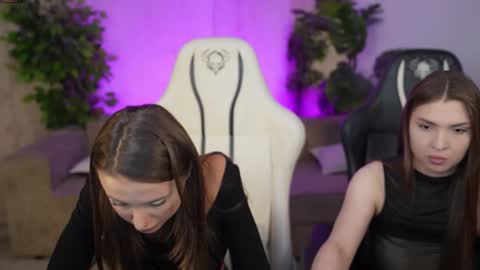 Diamonds Girls online show from 10/03/25, 08:00