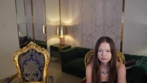 Diamonds Girls online show from 10/08/25, 07:55