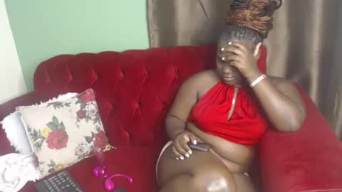 Snapshot of brightebony chatting on 12/17/24, 03:28 Bright online show from 12/17/24, 03:28