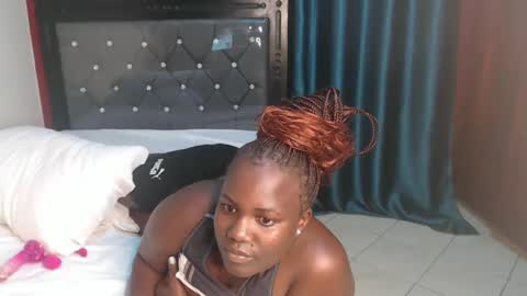 Snapshot of brightebony chatting on 12/18/24, 10:19 Bright online show from 12/18/24, 10:19