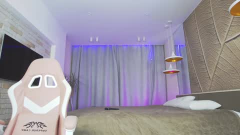 Snapshot of brightrays__ chatting on 02/06/25, 03:06 Amina Adelina online show from 02/06/25, 03:06
