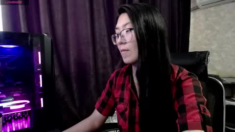 Snapshot of brightssmiles chatting on 02/11/25, 10:04 Aisha online show from 02/11/25, 10:04