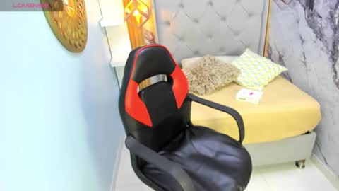          online show from 09/20/25, 12:39