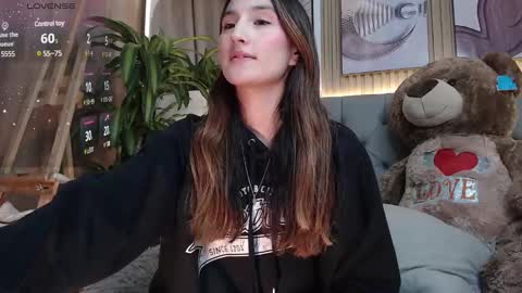 Snapshot of brinna_ev chatting on 02/23/25, 11:25 B R I N N A online show from 02/23/25, 11:25