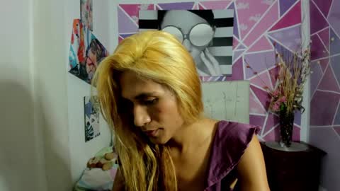 Snapshot of brisahott chatting on 01/17/25, 02:07 Brisa online show from 01/17/25, 02:07