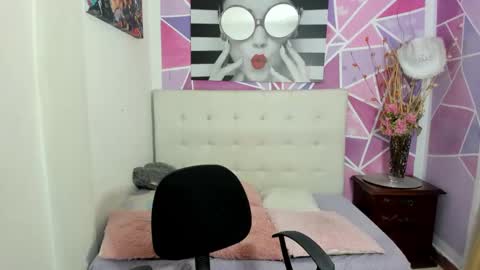 Snapshot of brisahott chatting on 02/17/25, 02:37 Brisa online show from 02/17/25, 02:37