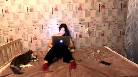 Snapshot of britanydarling chatting on 11/21/25, 12:48 britanydarling online show from 11/21/25, 12:48